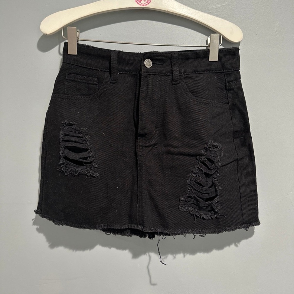 Black mini skirt